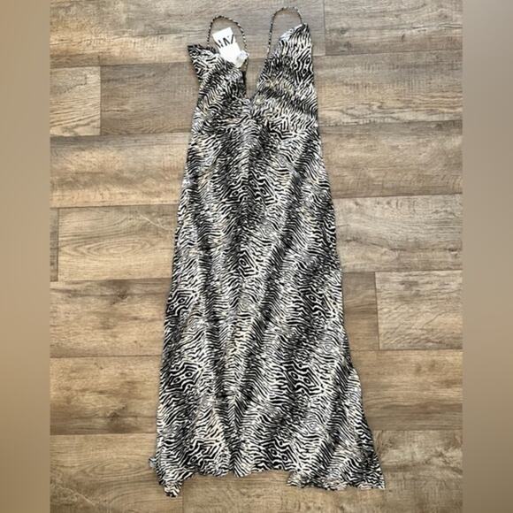 ZARA BLOGGER FAVE!!! V-Neck Dress with Ruching NWT - Picture 15 of 16